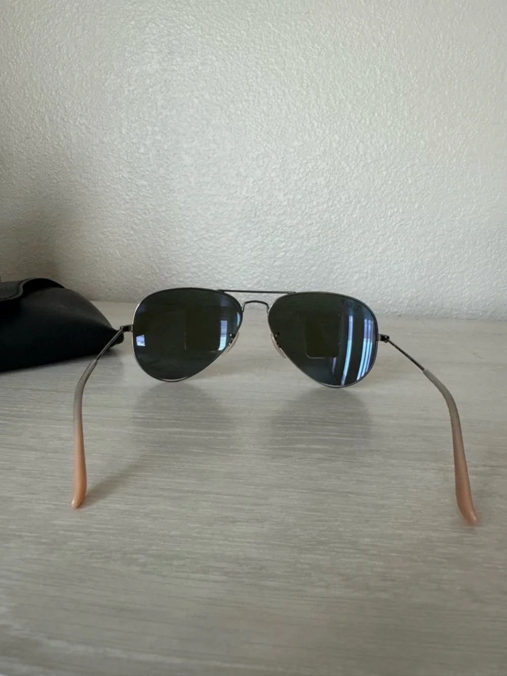 Ray-Ban Aviator Sunglasses with Purple Lenses and Gold Frame